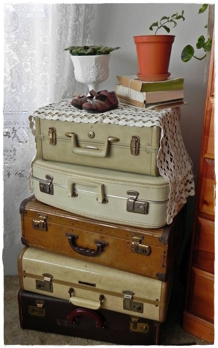 Чемодан в интерьере