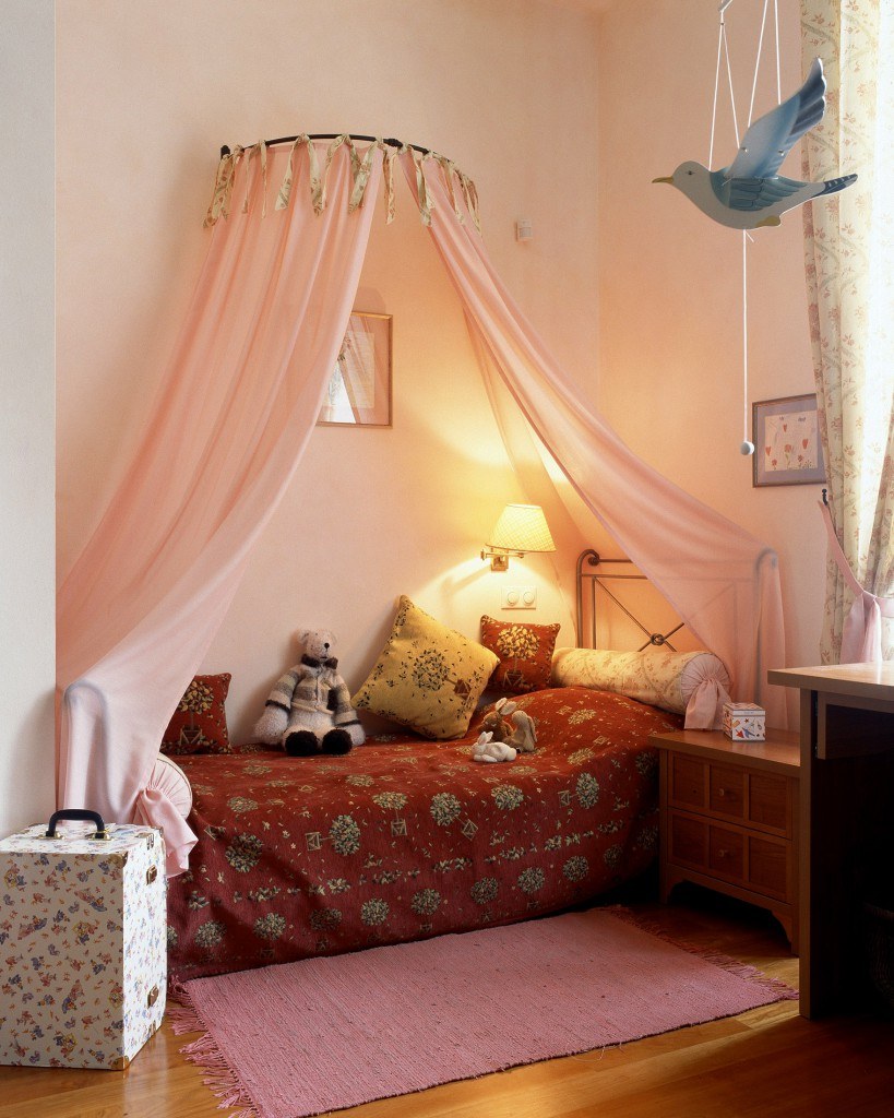 Уютная детская для девочки