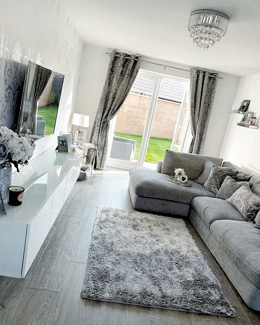 Гостиная в серых тенях