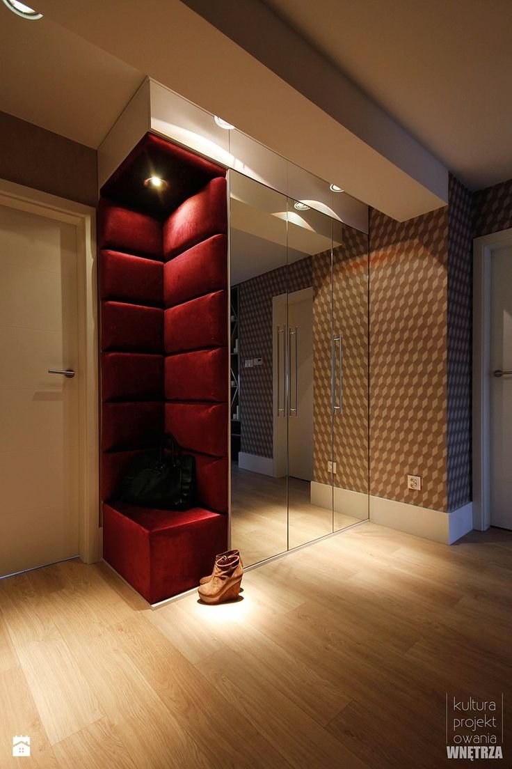 Прихожая с мягкой панелью