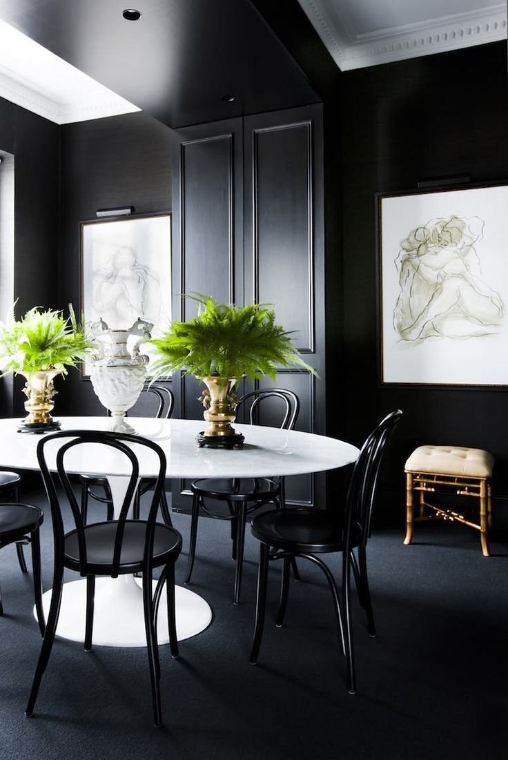 Интерьер в черных тонах