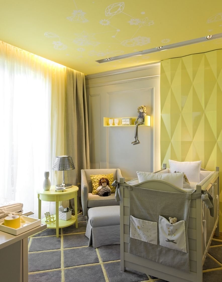 Детская комната в желтых тонах