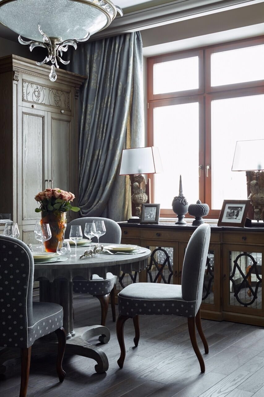 Интерьер столовой в английском стиле