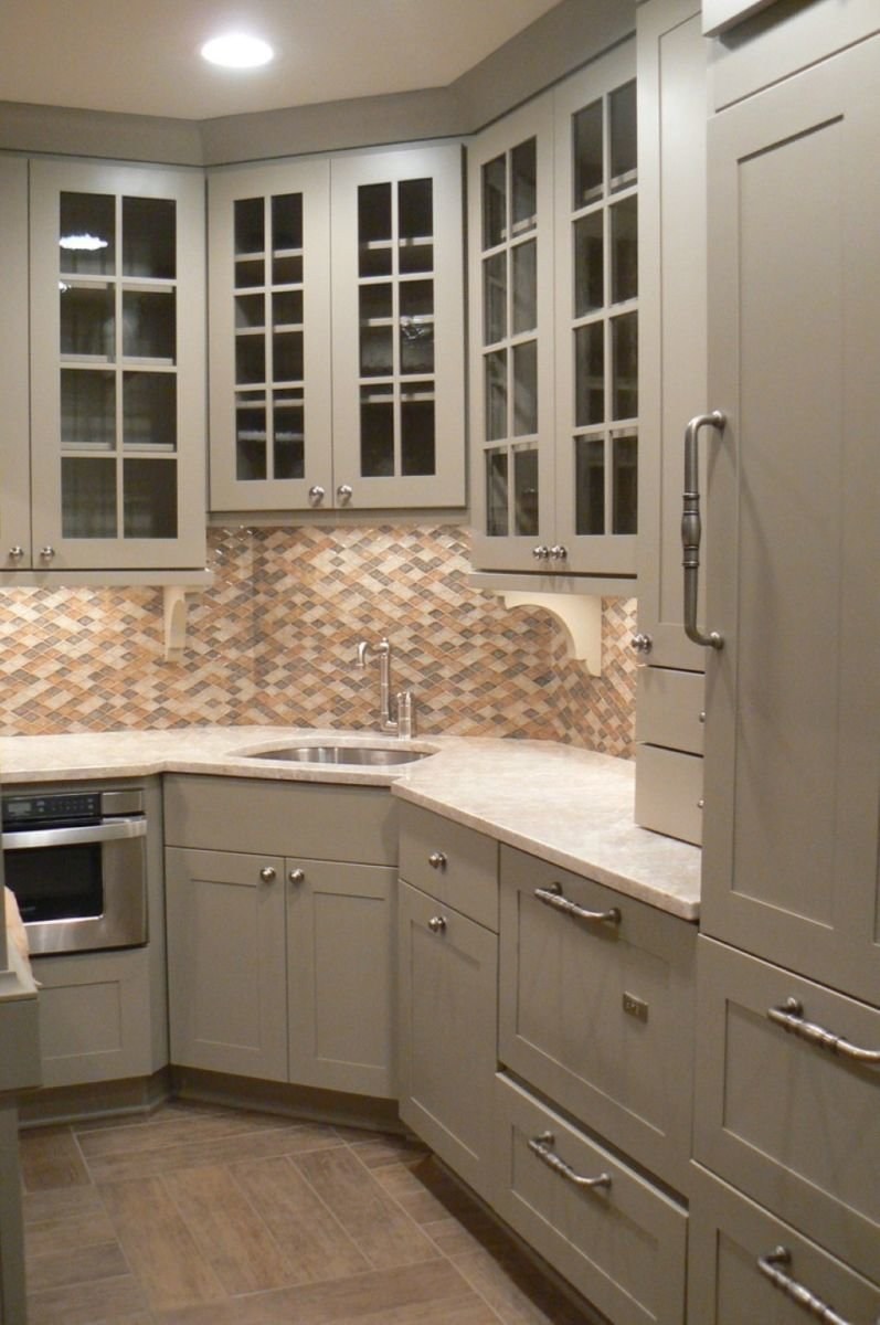 Кухня СМУГЛОВОЙ раковиной