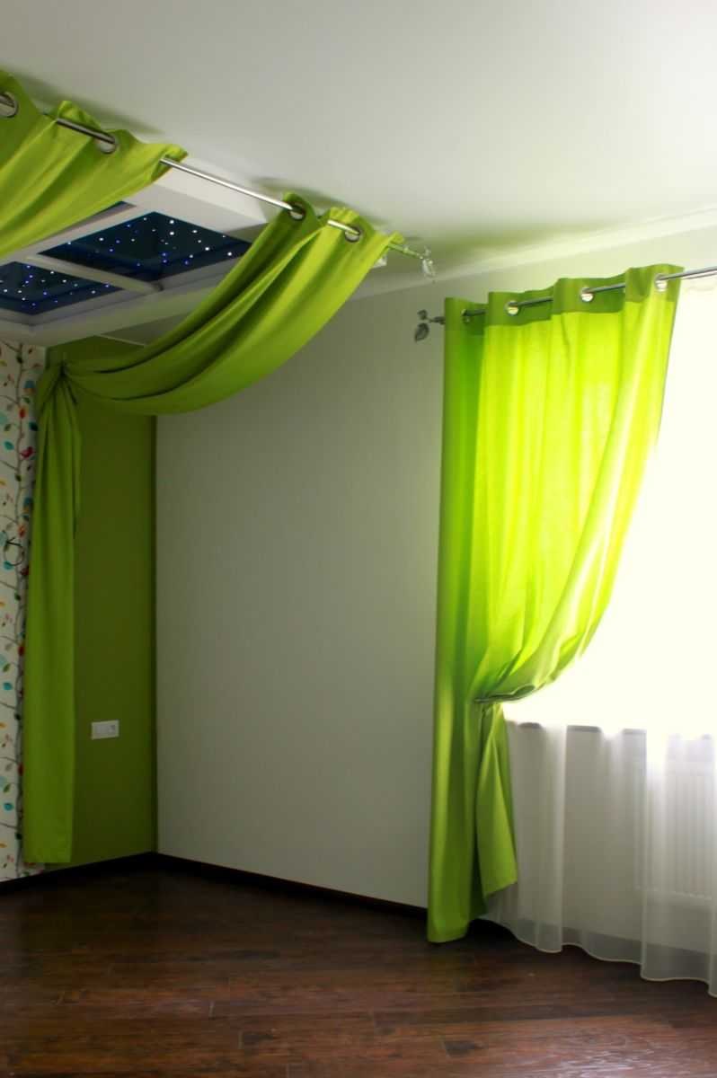 Зеленые шторы на кухню