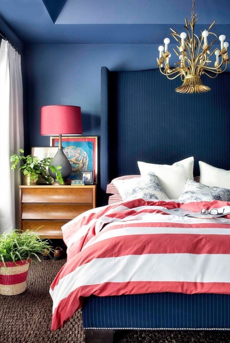 Яркая спальня