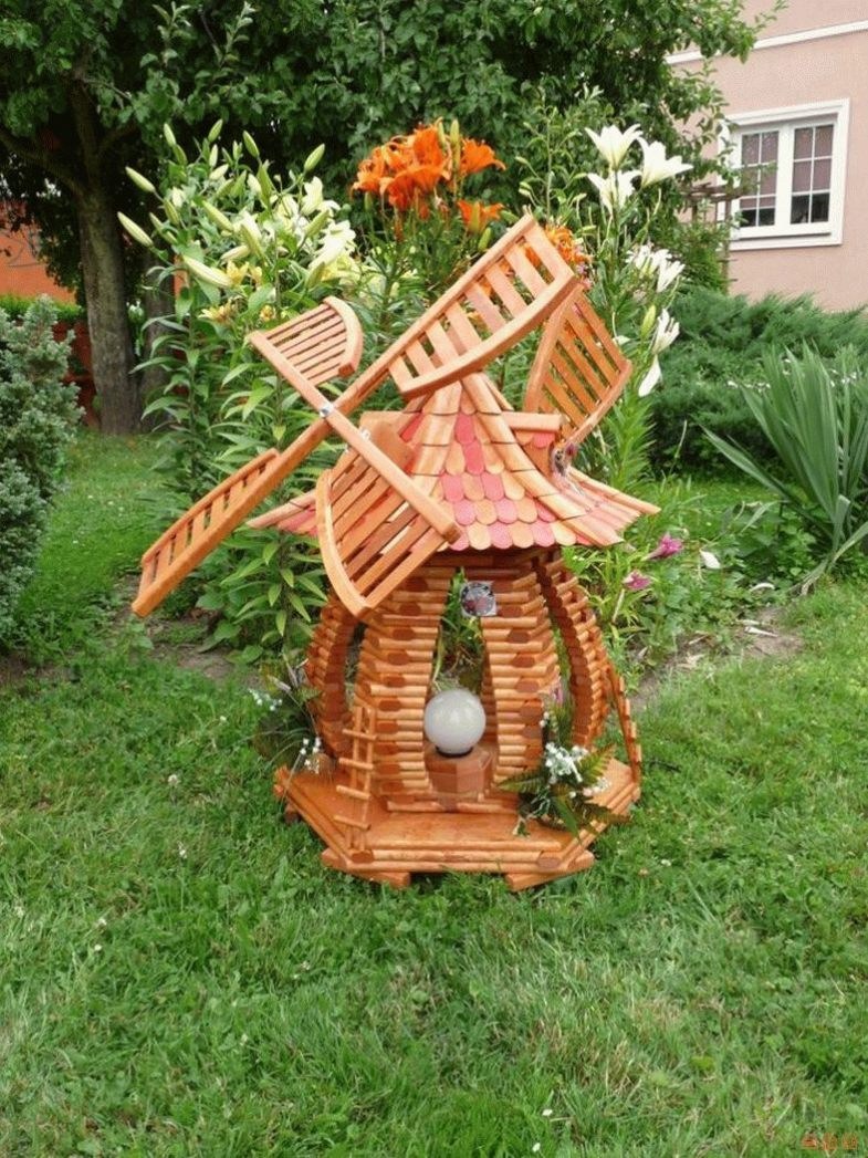 Декорации из дерева для сада