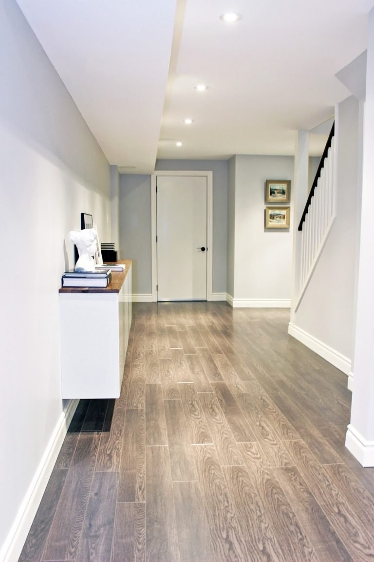 Плитка с ламинатом в коридоре