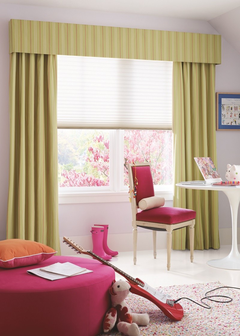 Шторы в спальню для девочки