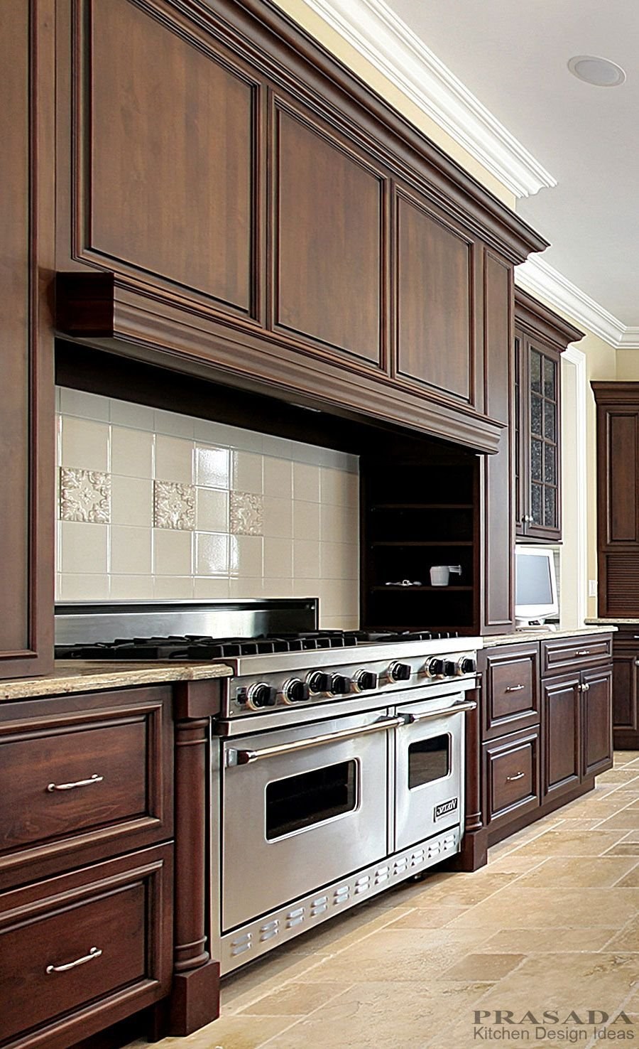 Кухня классика темная