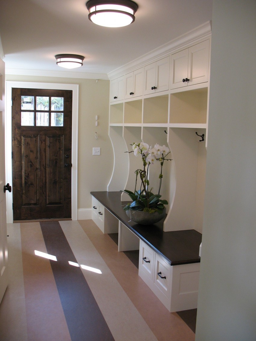 Планировка узкой прихожей