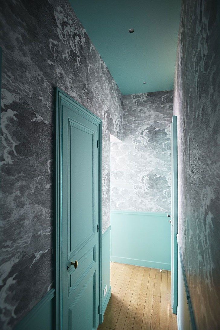 Прихожая в бирюзовом цвете