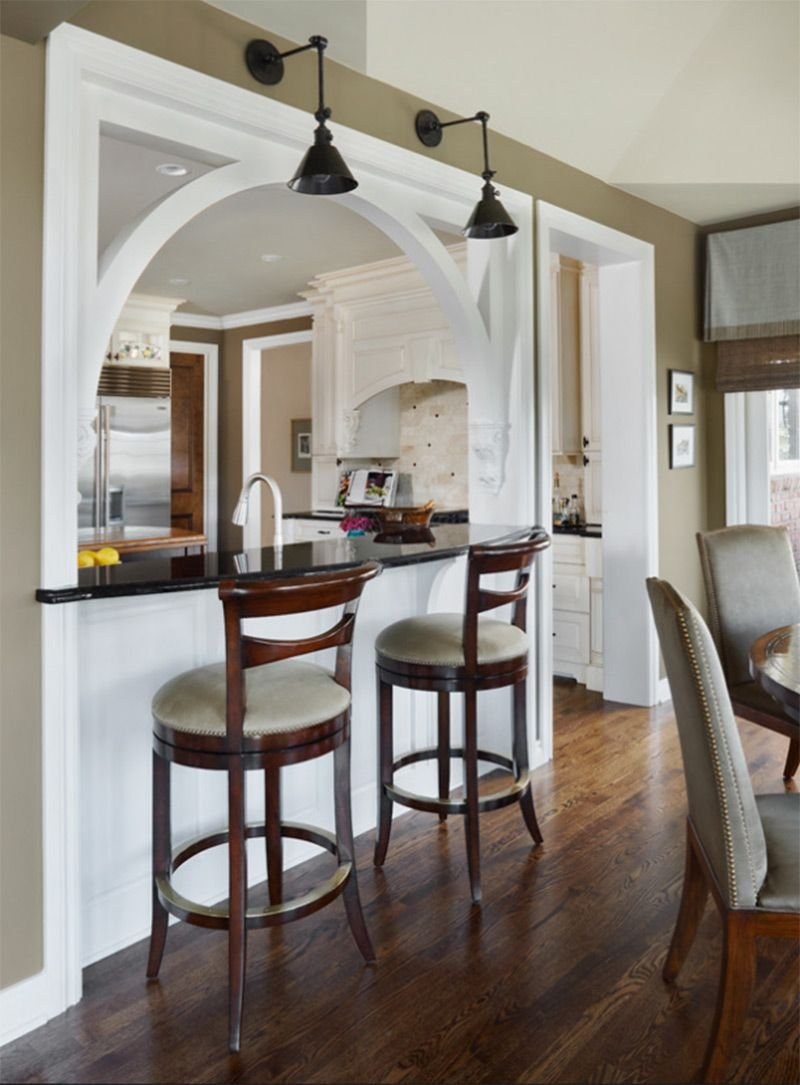 Кухня с аркой в гостиную