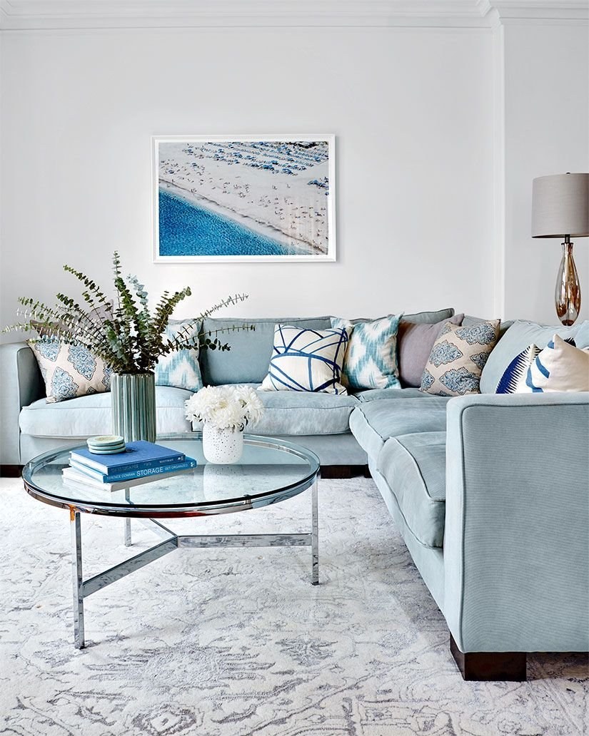 Бело голубой ин