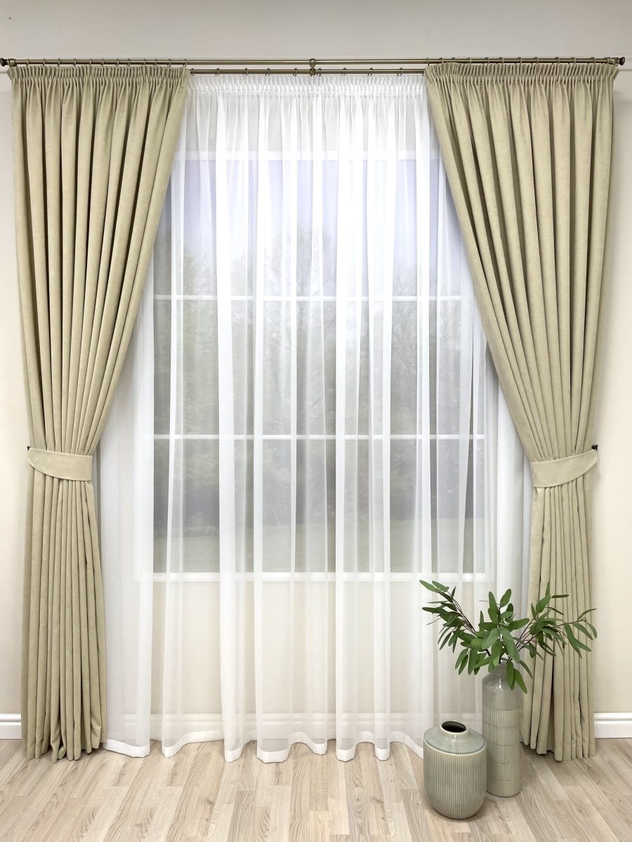 Портьера с подхватом