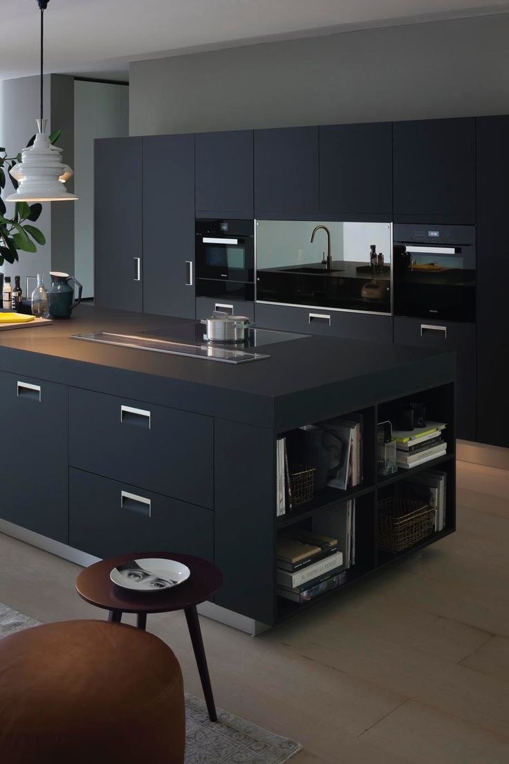 Кухня графитового цвета