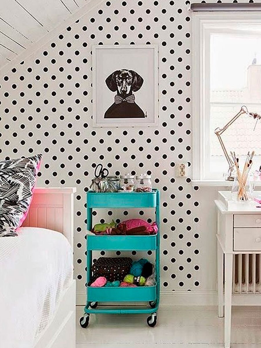 Стена в горошек