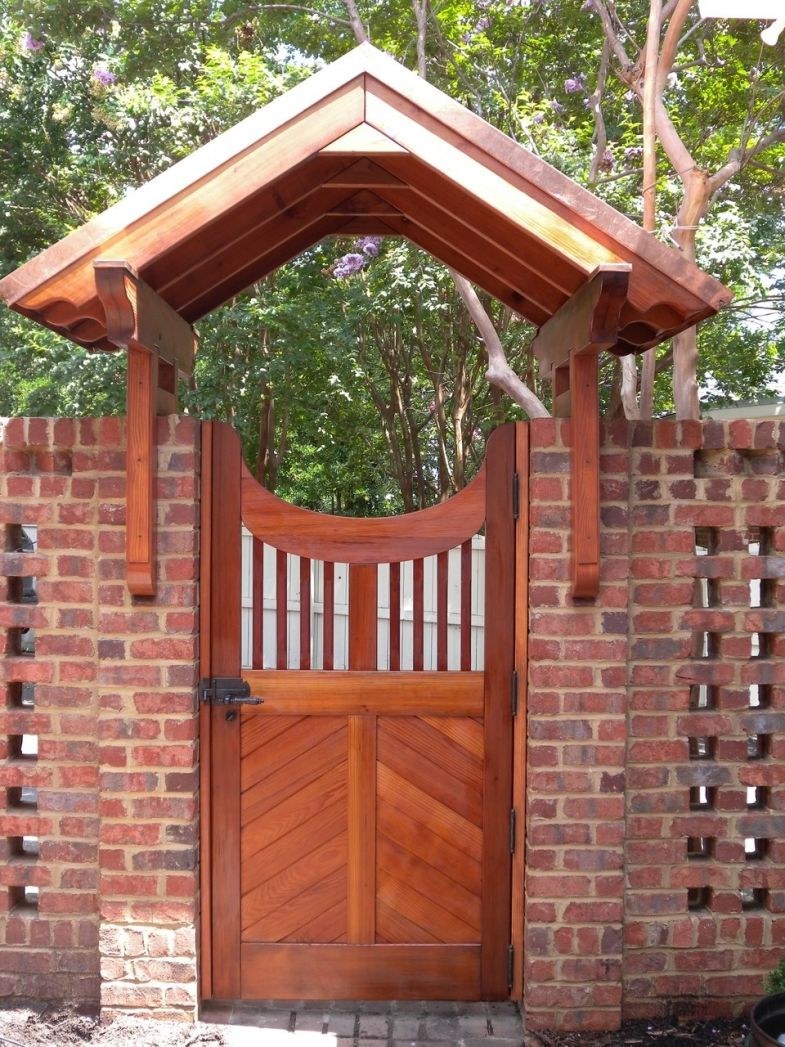 Красивые деревянные калитки