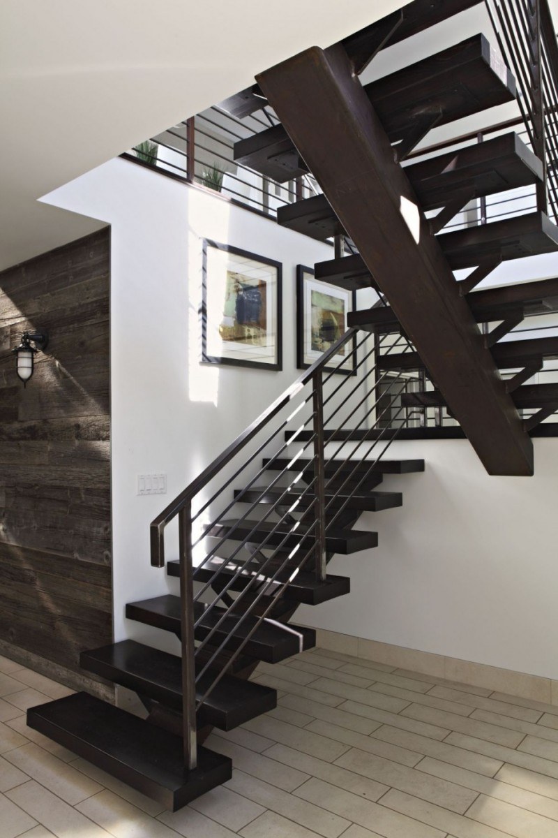 Лестница металл 40на40