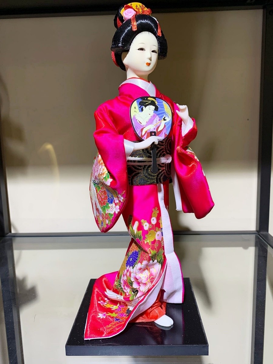 Статуэтка гейша керамика