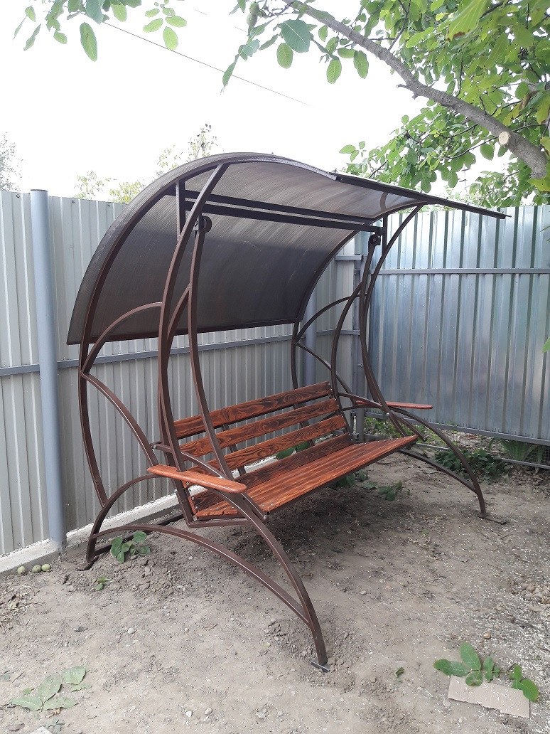 Качели из профилного трубы