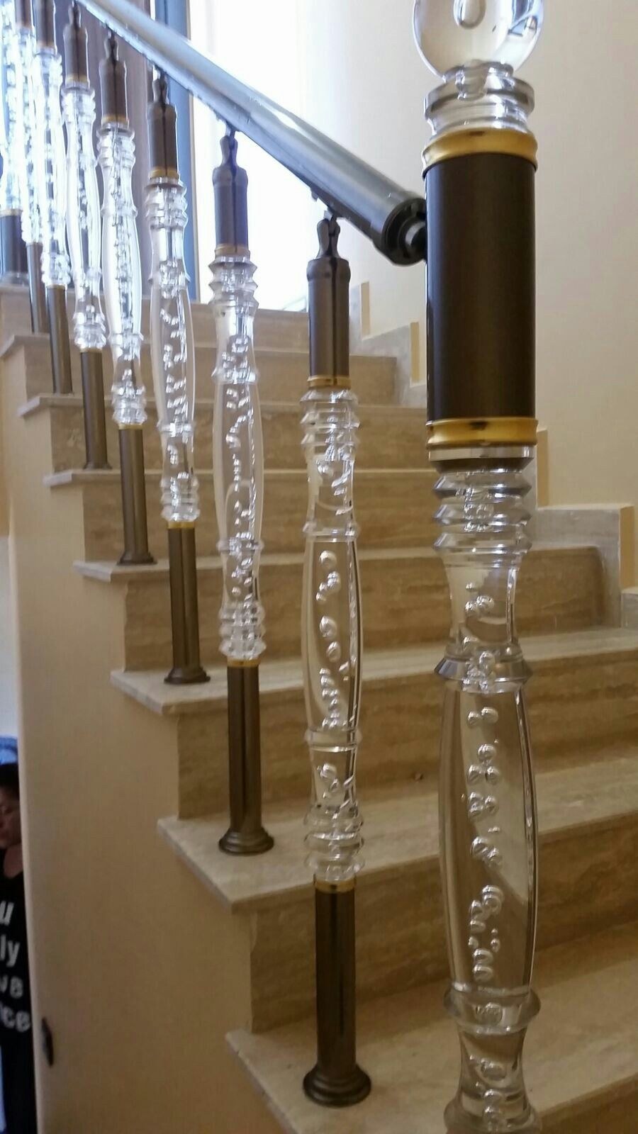 Стеклянные балясины для лестниц