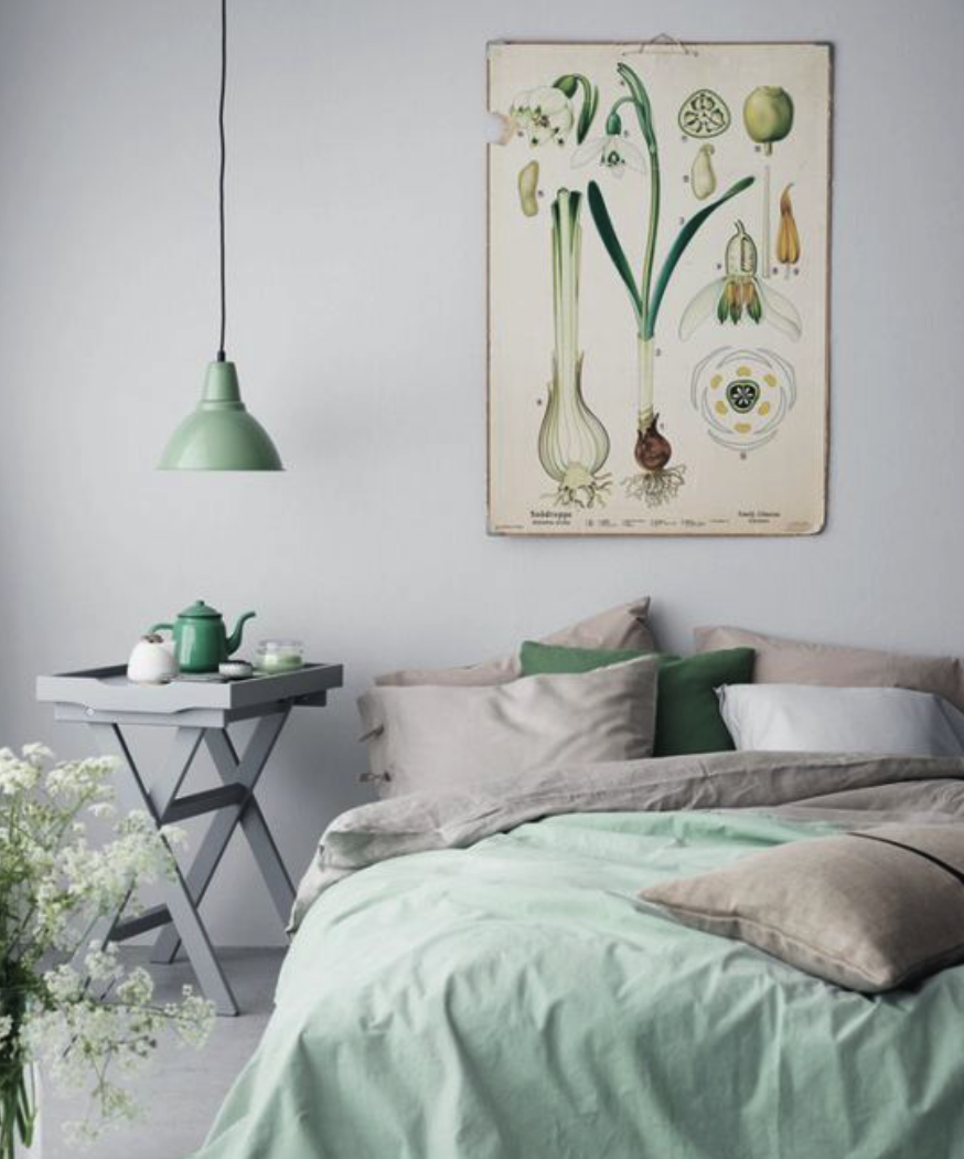 Спальня в скандинавском стиле в зеленом цвете