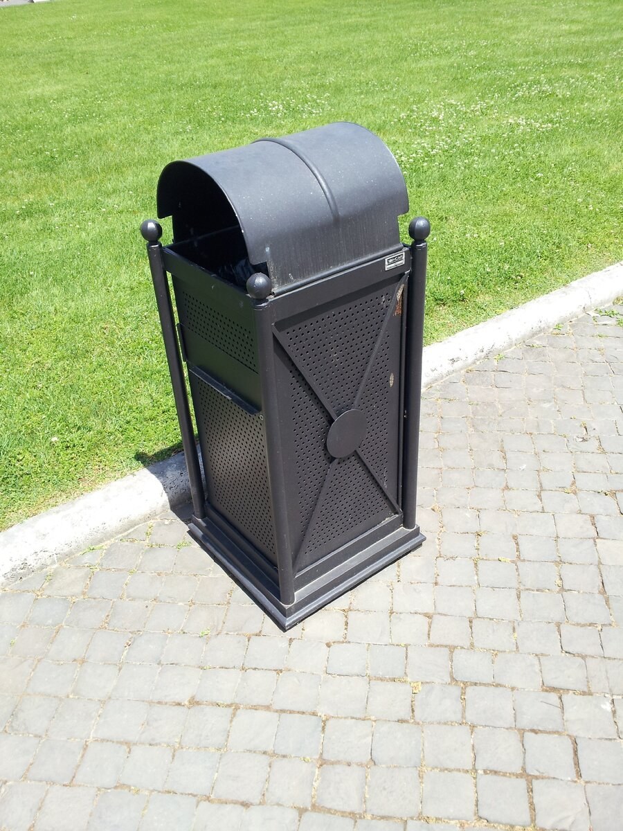 Урна для дачи