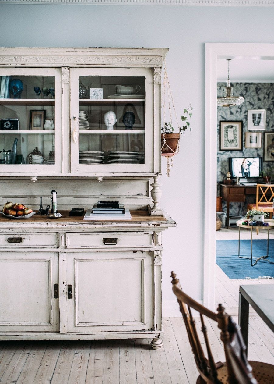 Старая мебель в интерьере