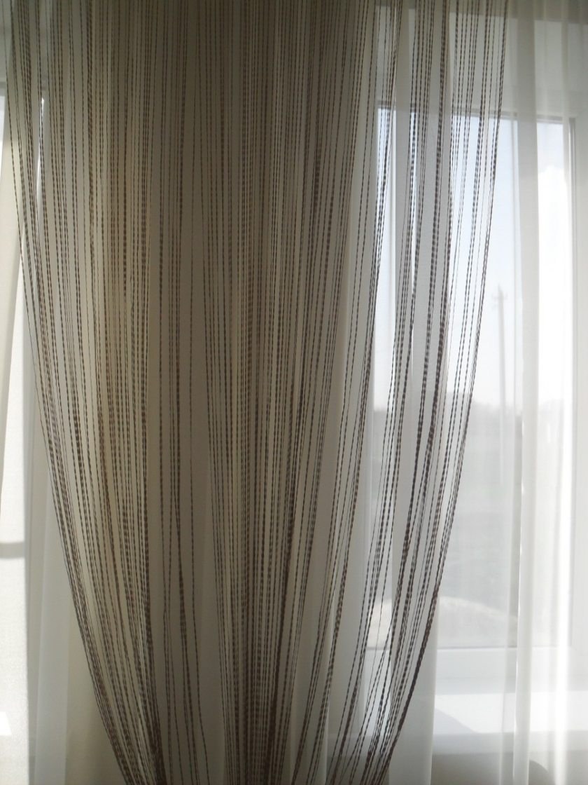 Тюль с нитяными шторами