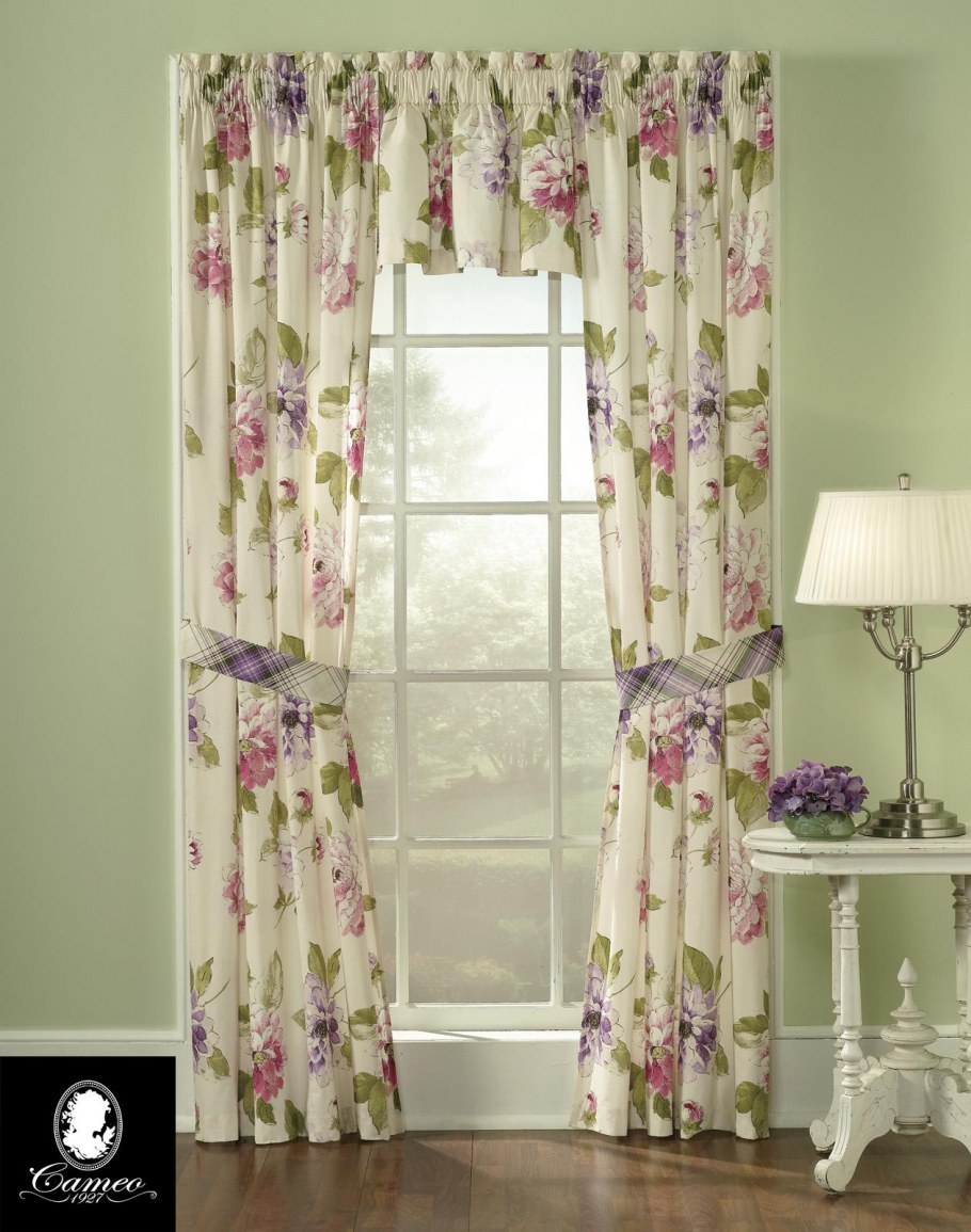 Шторы с цветочным принтом