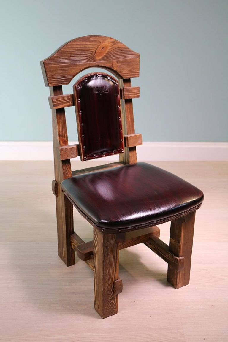 Амма стулья Кучер