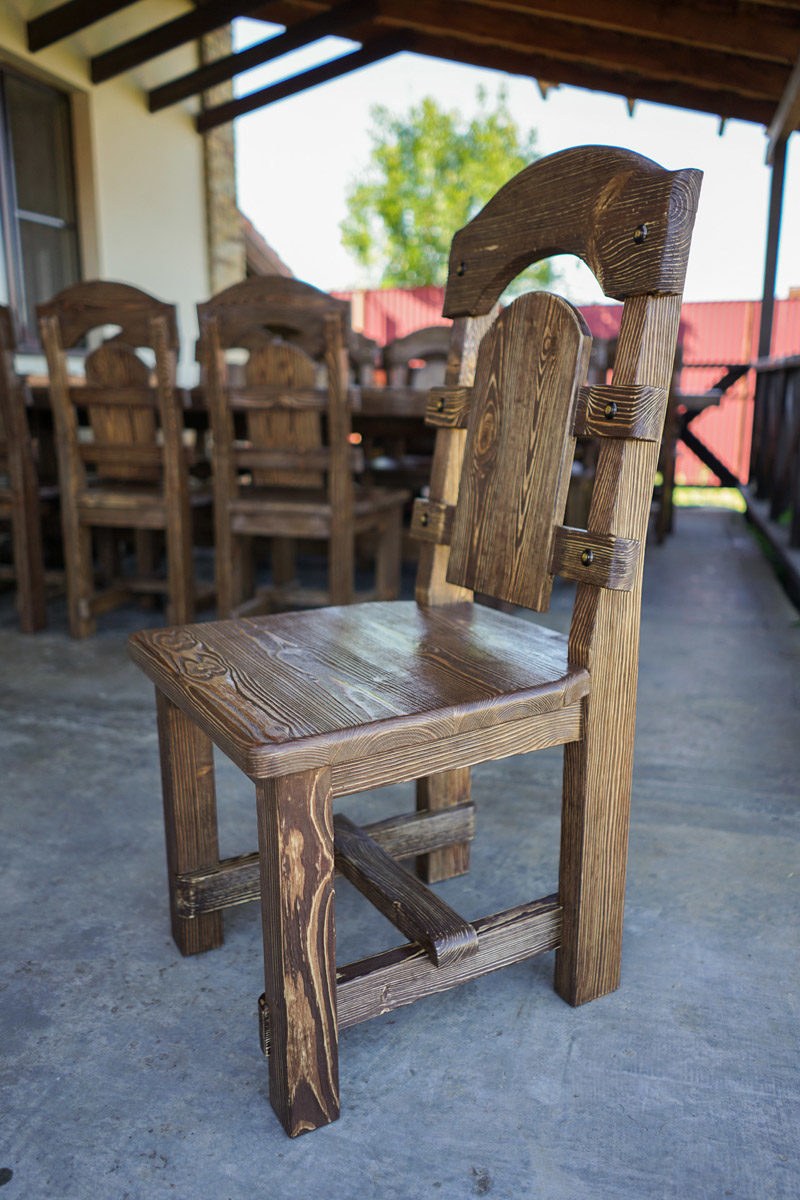 Стул под старину из дерева