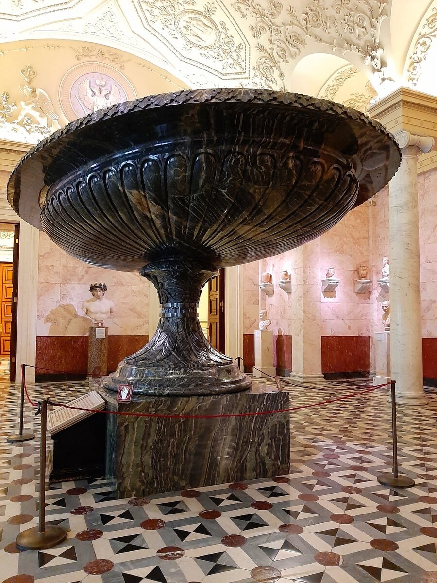 Колыванская чаша в Эрмитаже