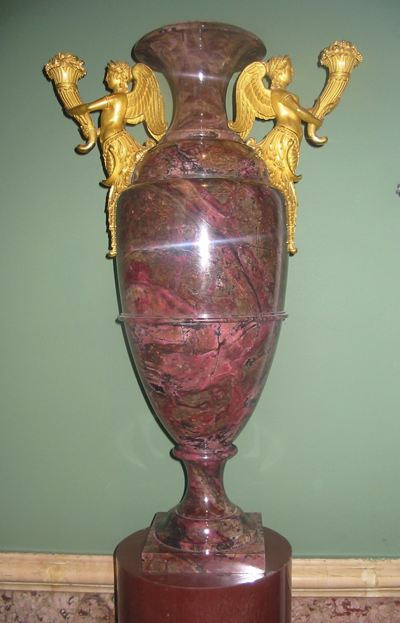 Родонит камнерезное искусство