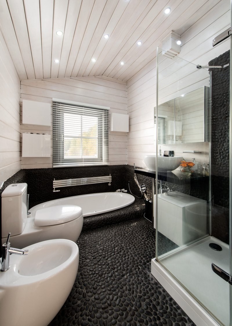 Ванная в доме из клееного бруса