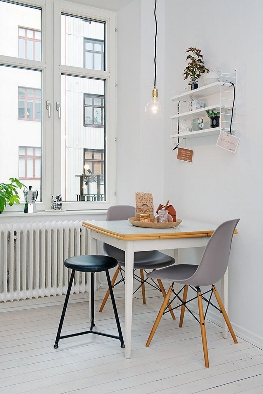 Стул икеа Еамес