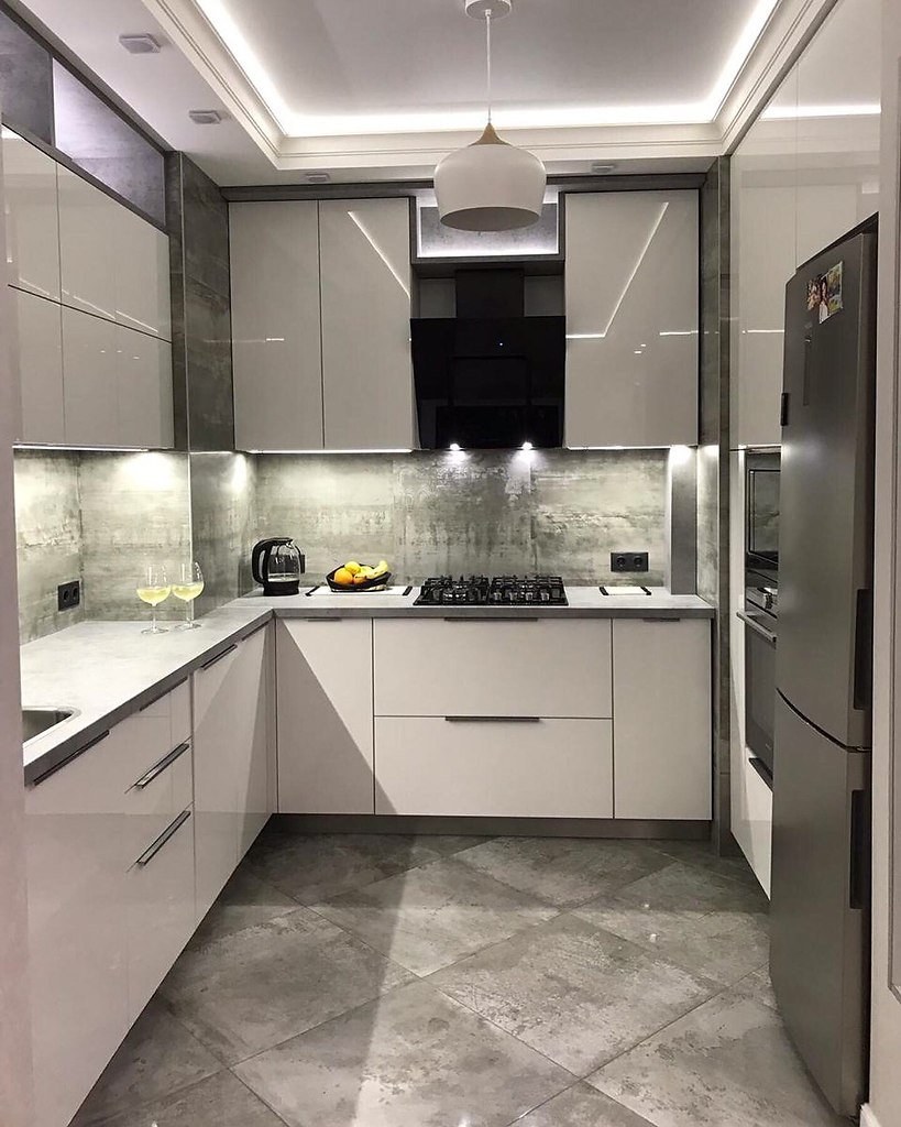 Современная маленькая кухня