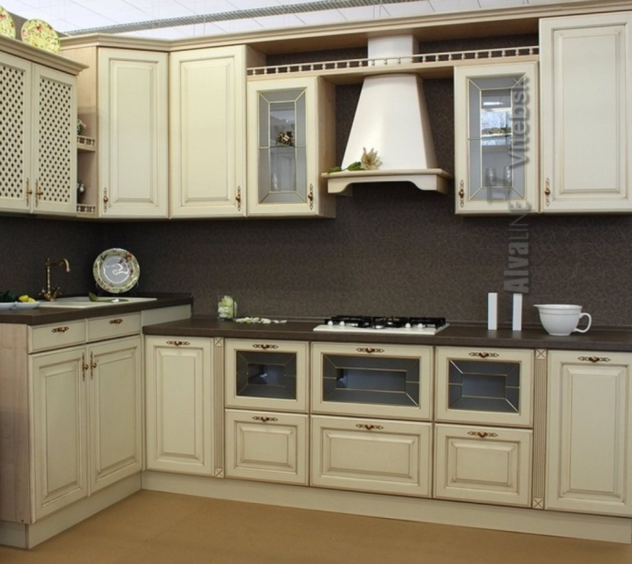Кухонные гарнитуры классика