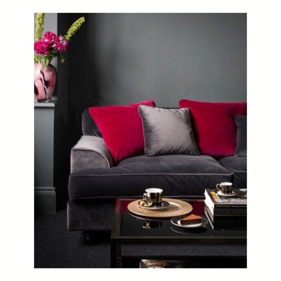 Серый с красным в интерьере