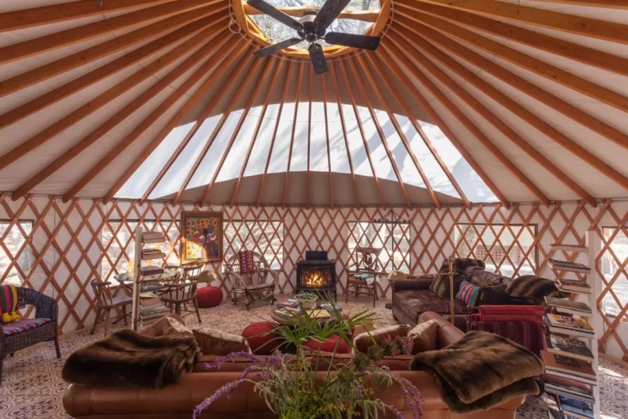 Юрточный этно-глэмпинг «Алтайское кочевье»
