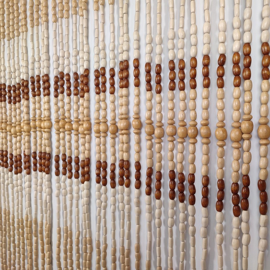 Бамбуковые шторы на дверной