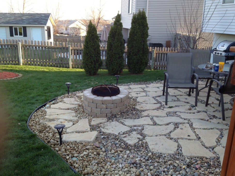 Площадка из камня на участке