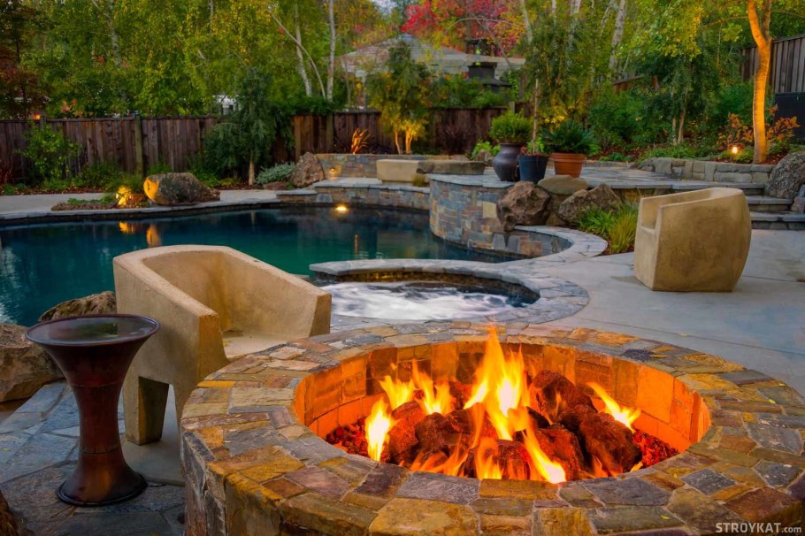 Кострище бассейн патио