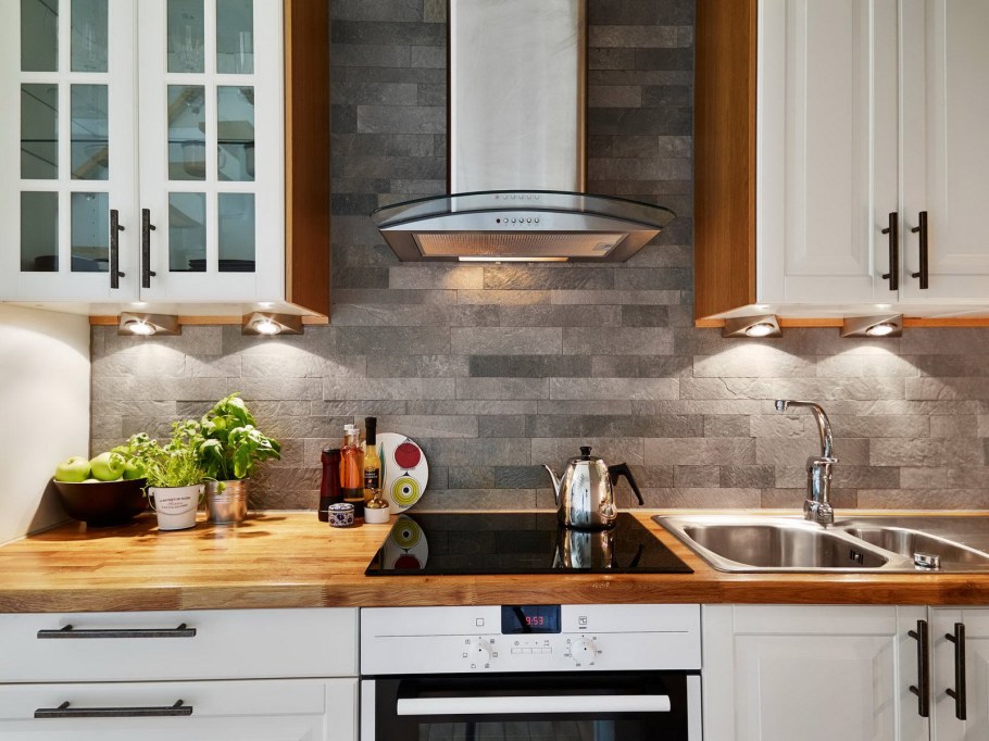 Столешница и фартук для кухни под дерево