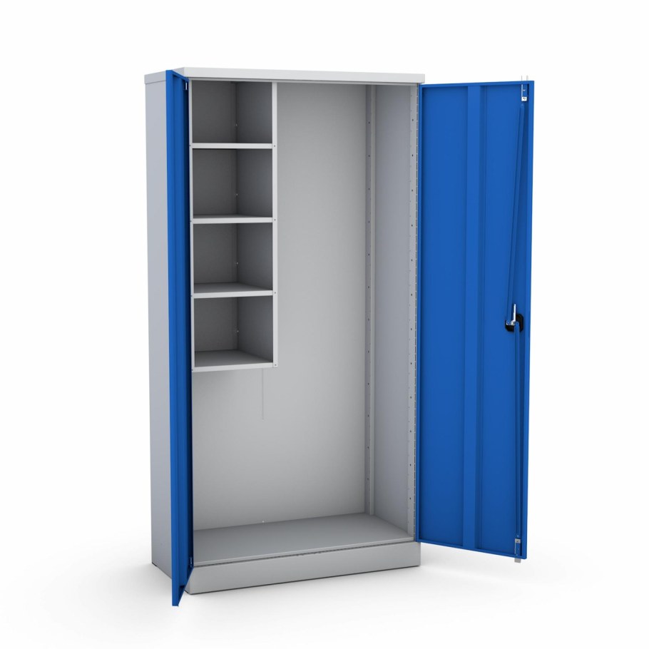 Инвентарный шкаф