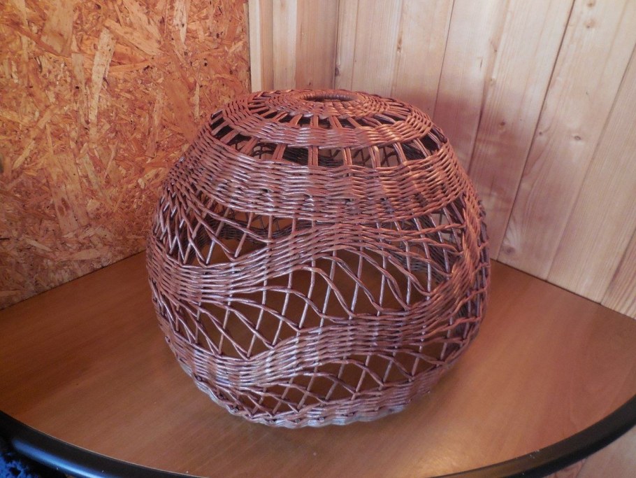 Абажур плетёный из ивовой лозы