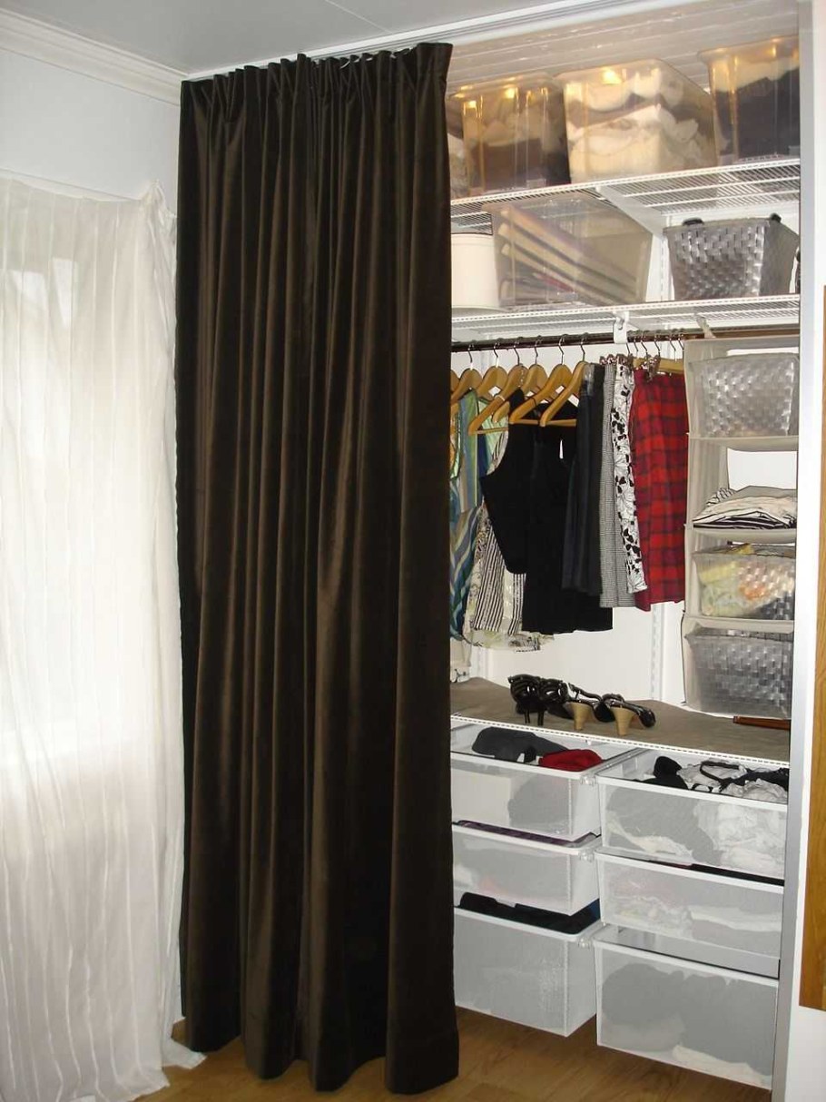 Шкаф с занавеской