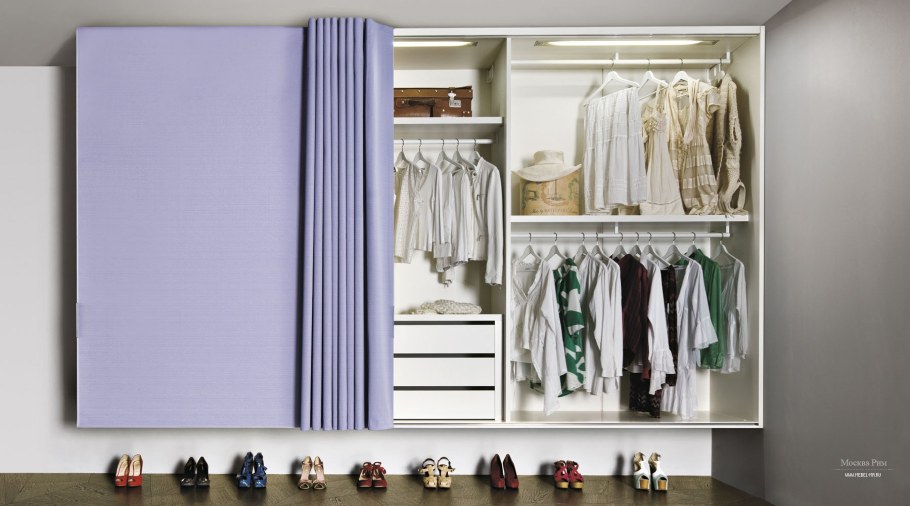 Шкаф с занавеской