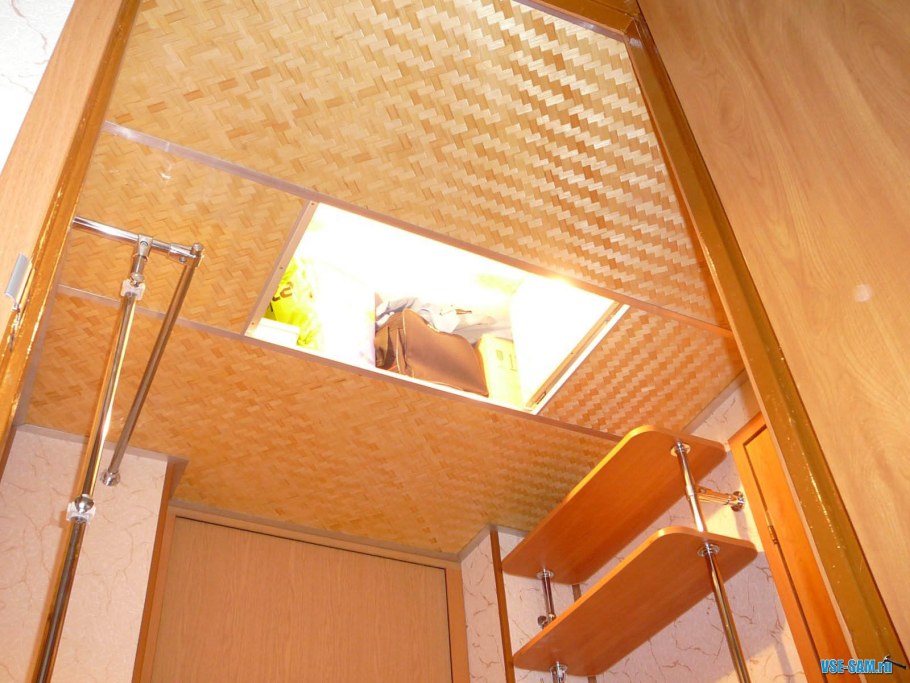 Антресоли с откидным люком снизу